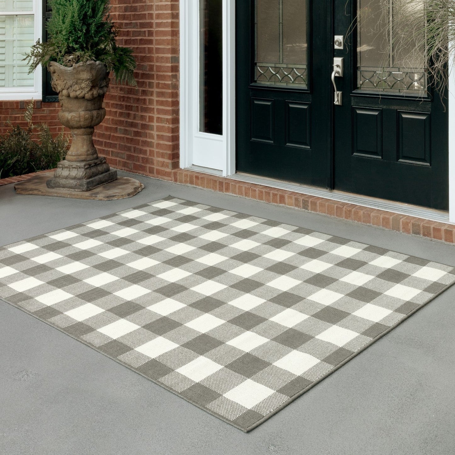 HomeRoots 2’ x 4’ Gray and Ivory Gingham Indoor Outdoor Area Rug