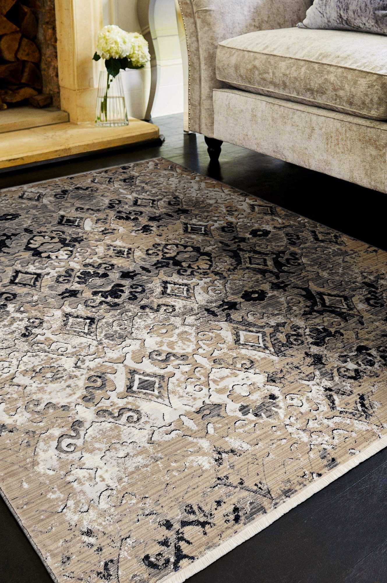 HomeRoots 2' x 8' Ivory or Beige Antique Pattern Runner Rug