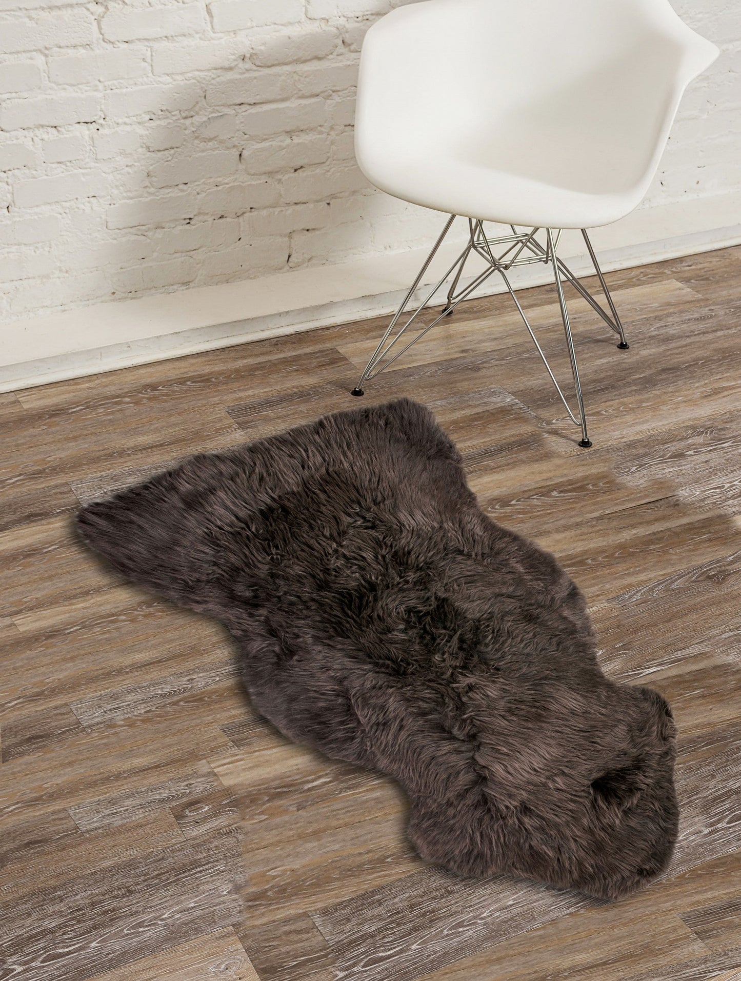 HomeRoots 24" x 36" Single Sheepskin Area Rug in Chocolate Finish