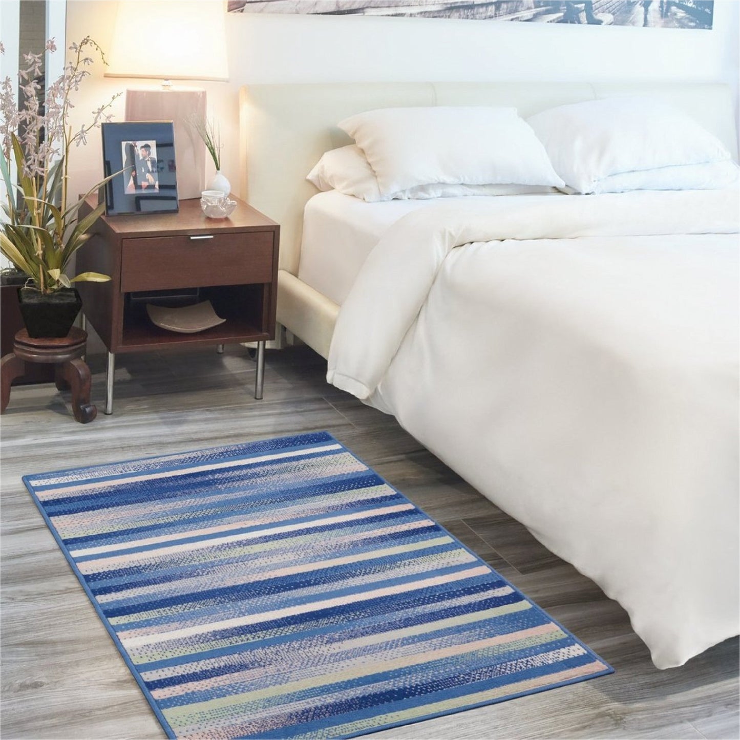 HomeRoots 4' x 6' Blue and Ivory Halftone Stripe Area Rug