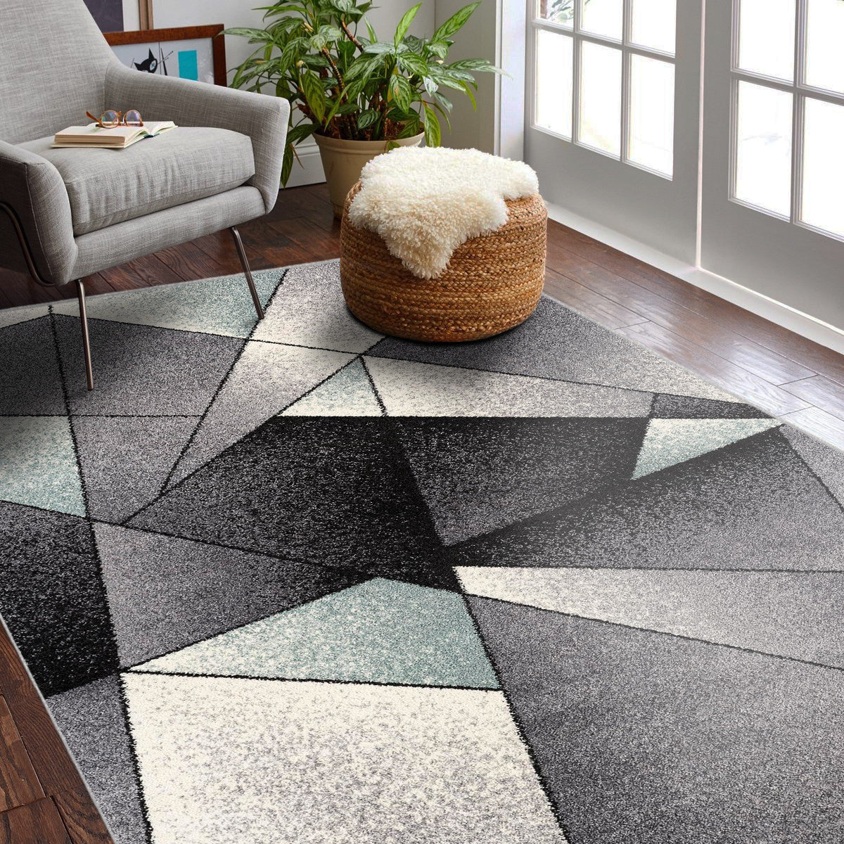 HomeRoots 5' x 8' Gray and Blue Prism Pattern Area Rug