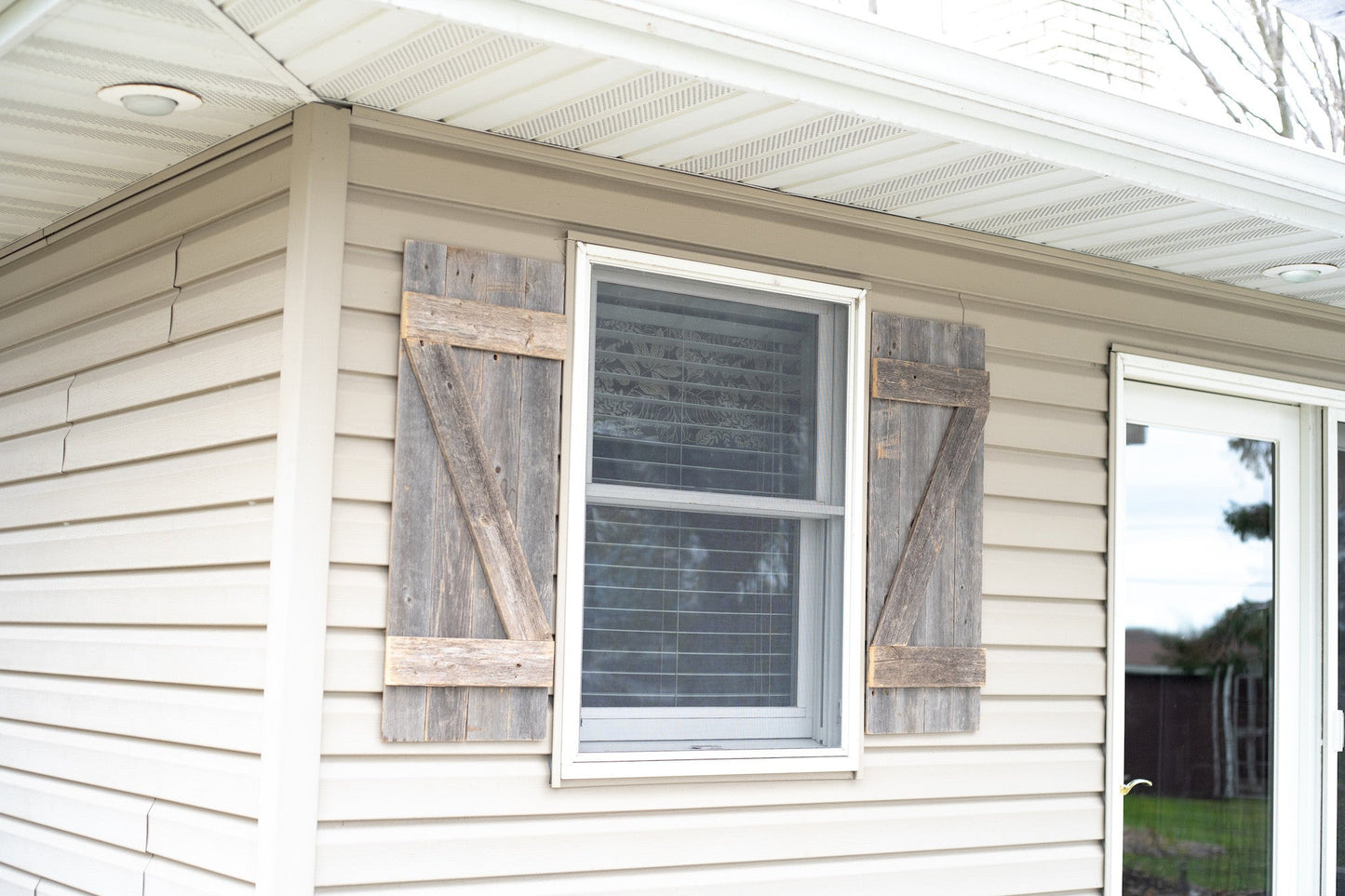 HomeRoots Set of 2 Rustic Natural Weathered Grey Wood Window Shutters with Hanger