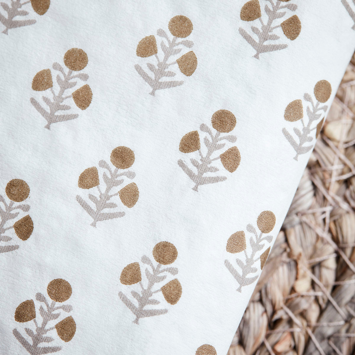 House Doctor Mady Napkins With Grey and Brown Finish