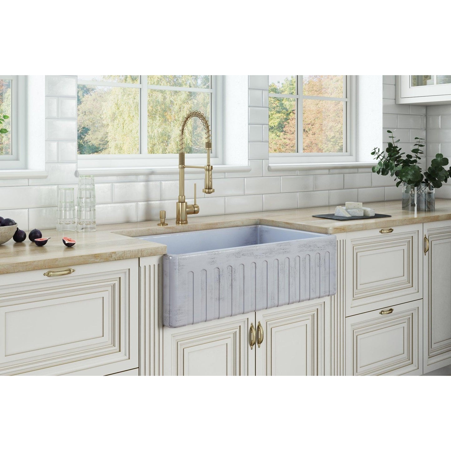 Ruvati Fiamma 33" x 20" Distressed Coastal Blue Single Bowl Fireclay Reversible Farmhouse Apron-Front Kitchen Sink