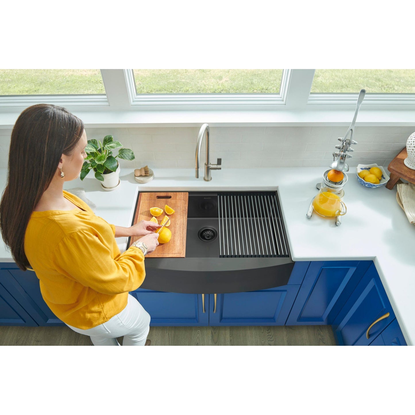 Ruvati Monaco 30" Gunmetal Black Apron-Front Workstation Kitchen Sink