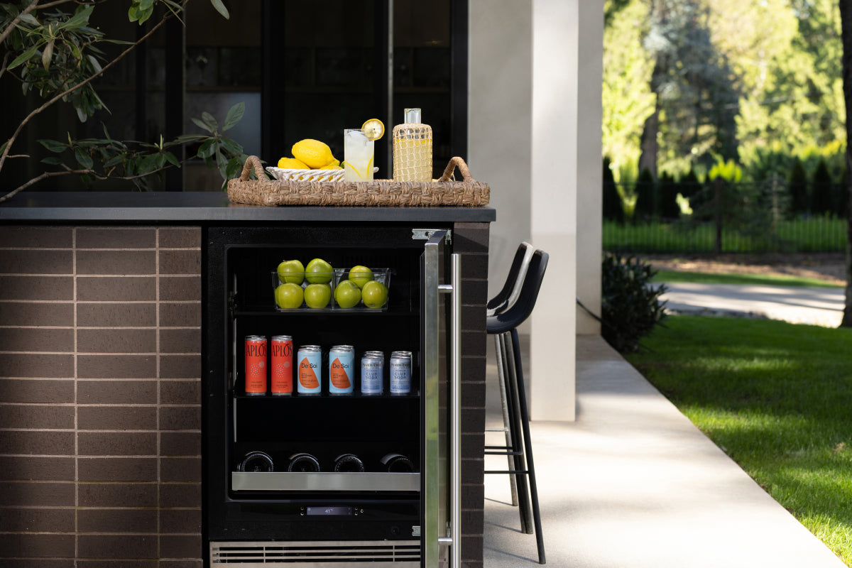 U-LINE URBV324 Home 24" Integrated Solid Frame Beverage Center