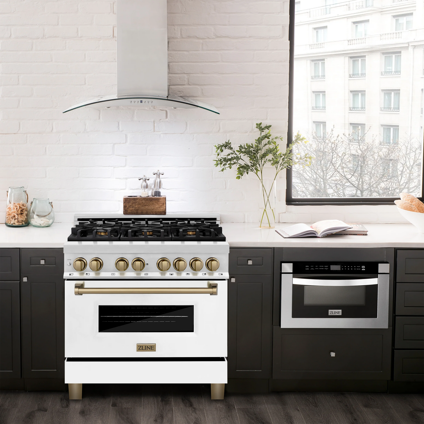 ZLINE Autograph Edition 36" Stainless Steel Dual Fuel Range With White Matte Door, Champagne Bronze Accents and 4.6 cu. ft. Electric Oven