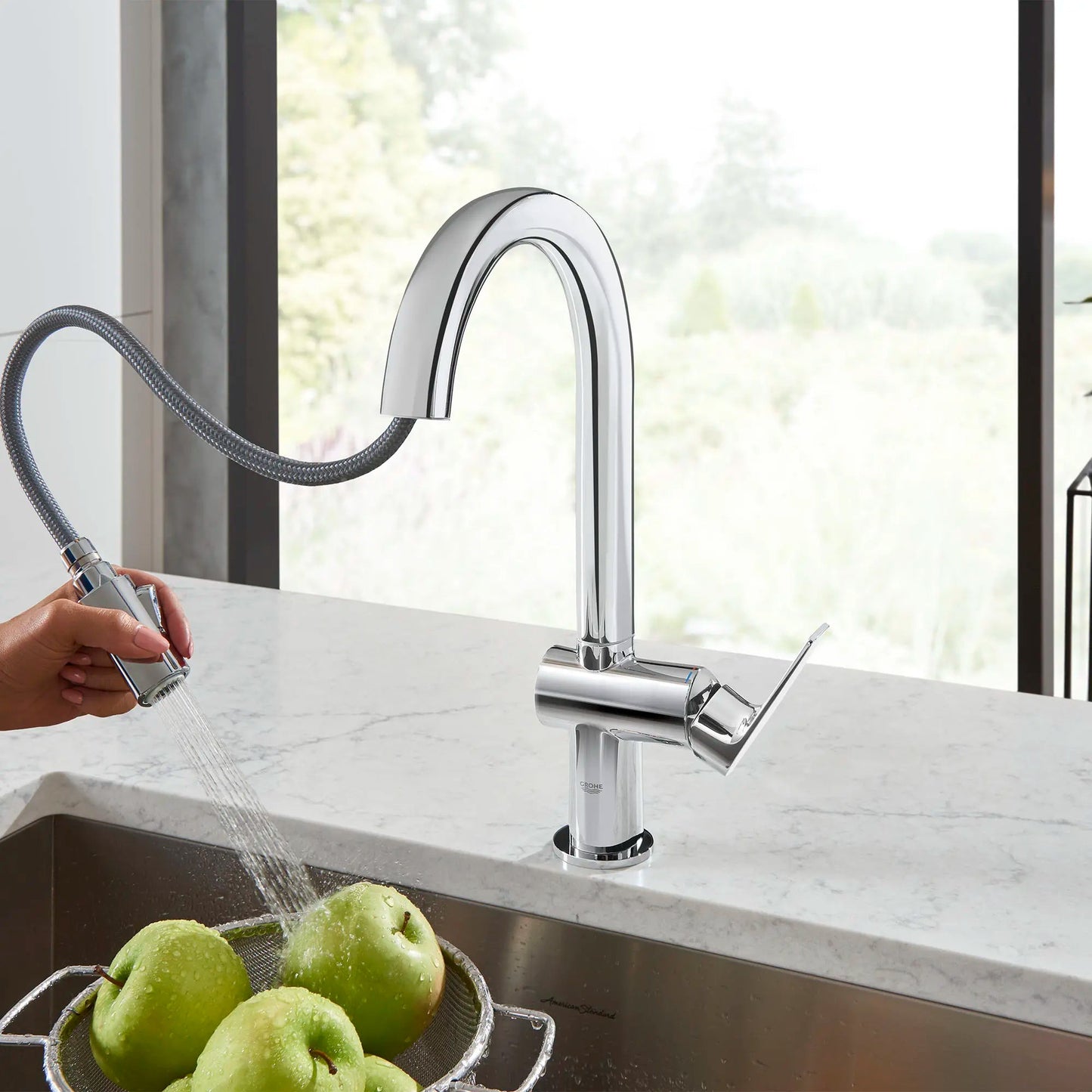 Grohe Defined 1.75 GPM Single-Handle Dual Spray StarLight Chrome Pull Down Bar Faucet