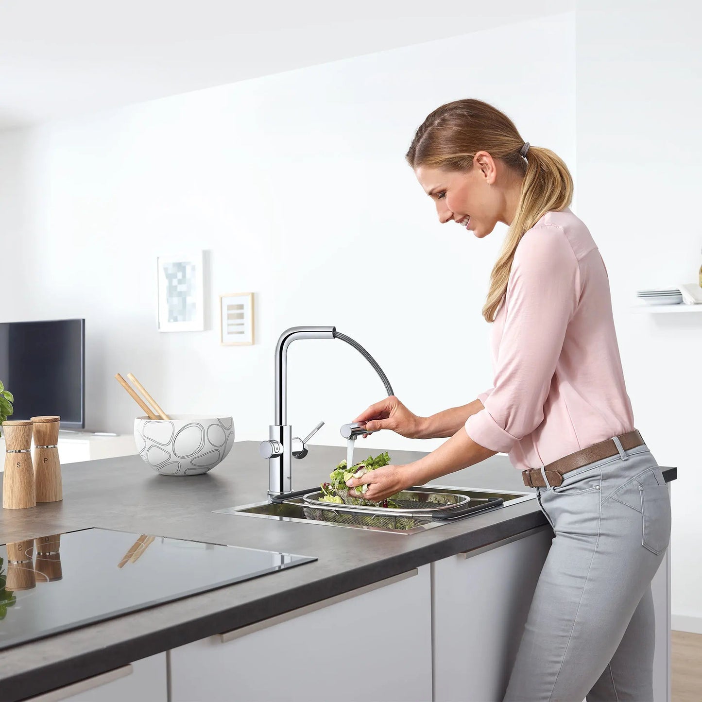 Grohe Blue 1.75 GPM Single Spray Single-Handle StarLight Chrome Pull-Out Kitchen Faucet With Chilled and Sparkling Water
