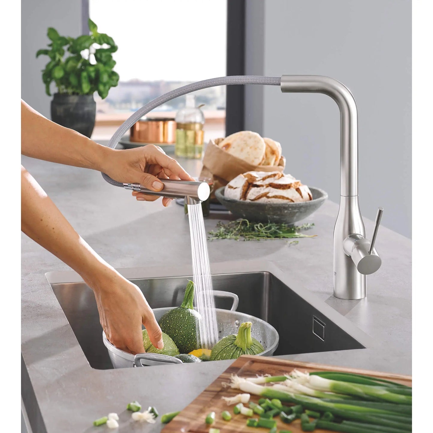 Grohe Essence 1.75 GPM Single-Handle Dual Spray SuperSteel Infinity Pull-Out Faucet