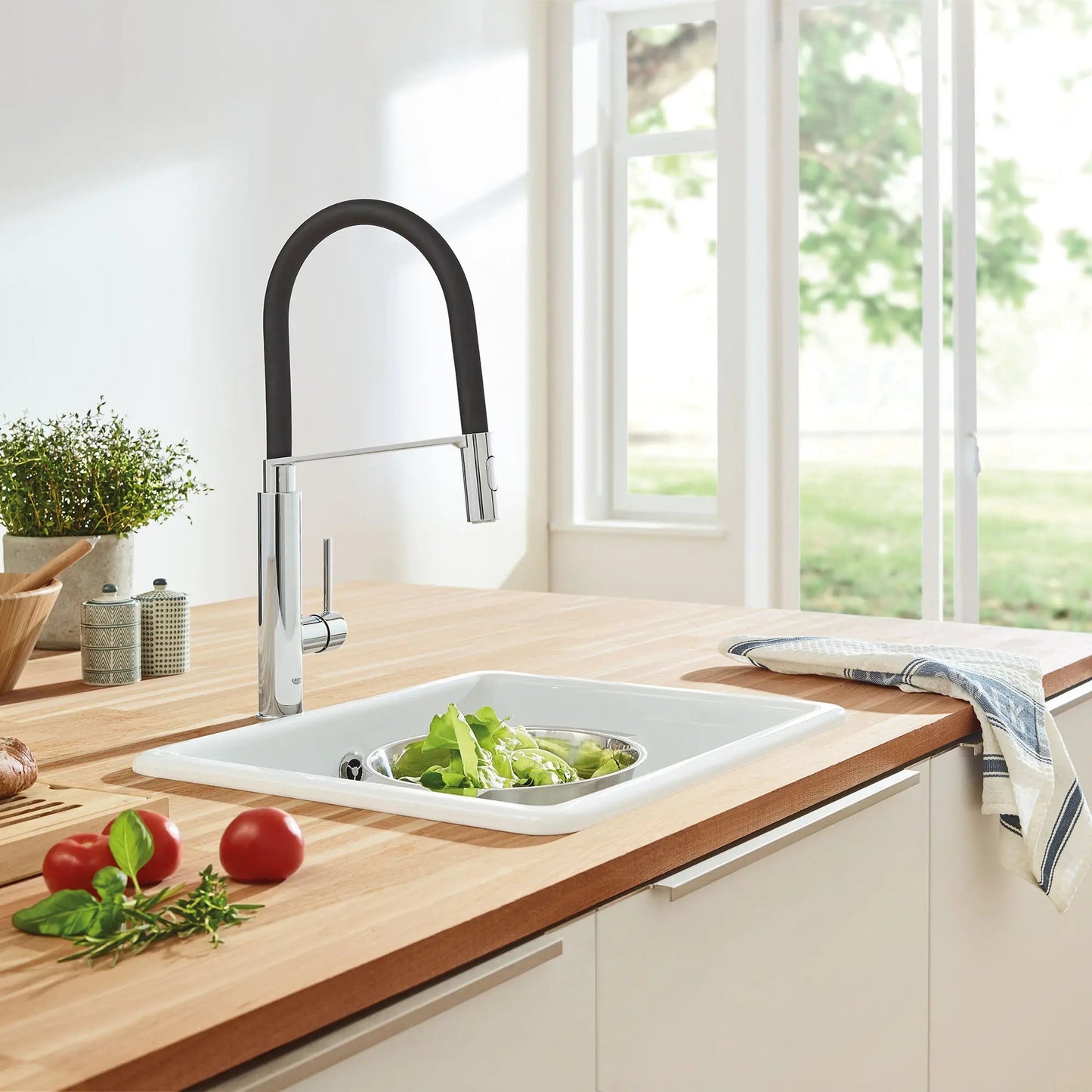 Grohe Concetto 1.75 GPM Semi-Pro Dual Spray Single-Handle StarLight Chrome Kitchen Faucet