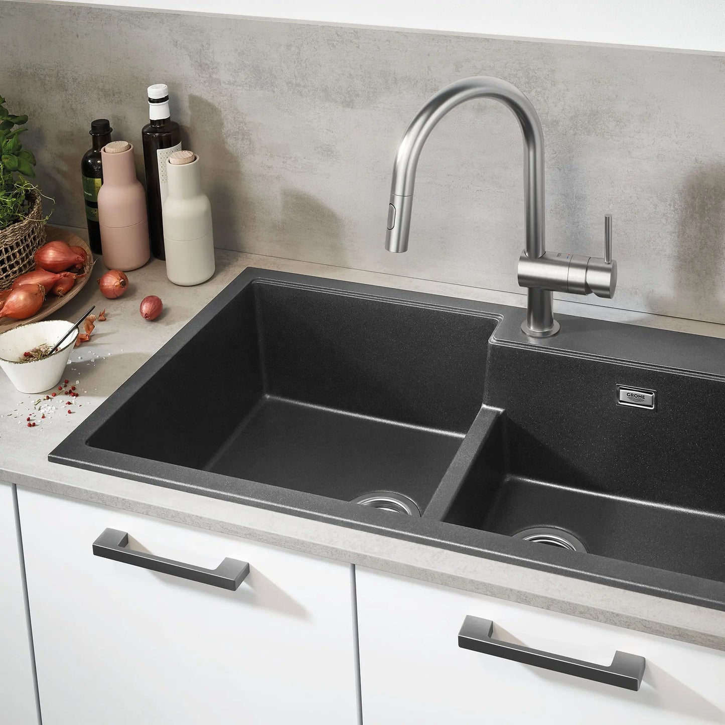 Grohe Minta 1.75 GPM Single-Handle Dual Spray Pull-Down StarLight Chrome Kitchen Faucet