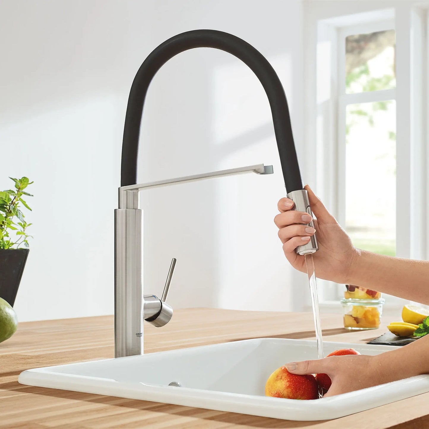 Grohe Concetto 1.75 GPM Semi-Pro Dual Spray Single-Handle SuperSteel Infinity Kitchen Faucet