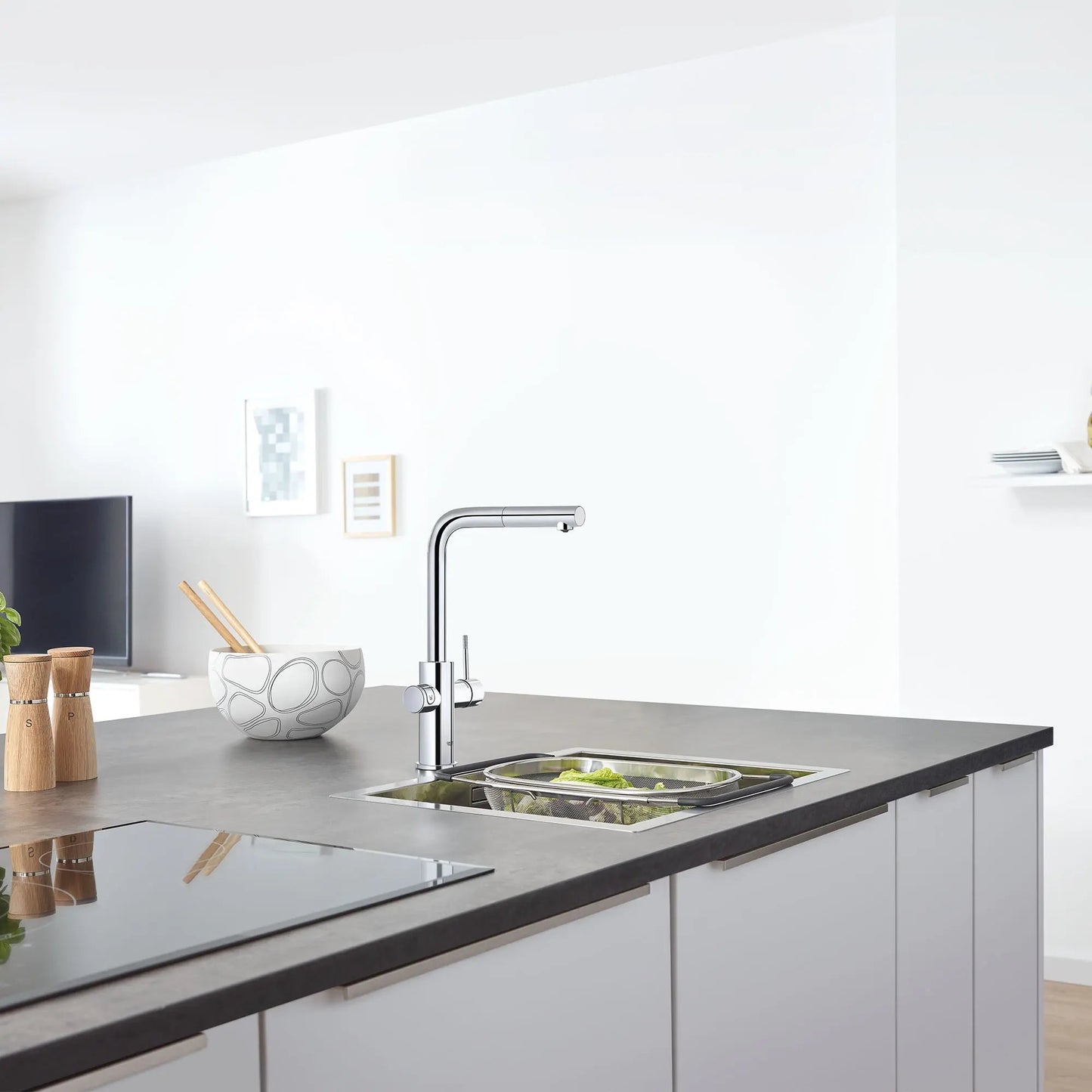 Grohe Blue 1.75 GPM Single Spray Single-Handle StarLight Chrome Pull-Out Kitchen Faucet With Chilled and Sparkling Water