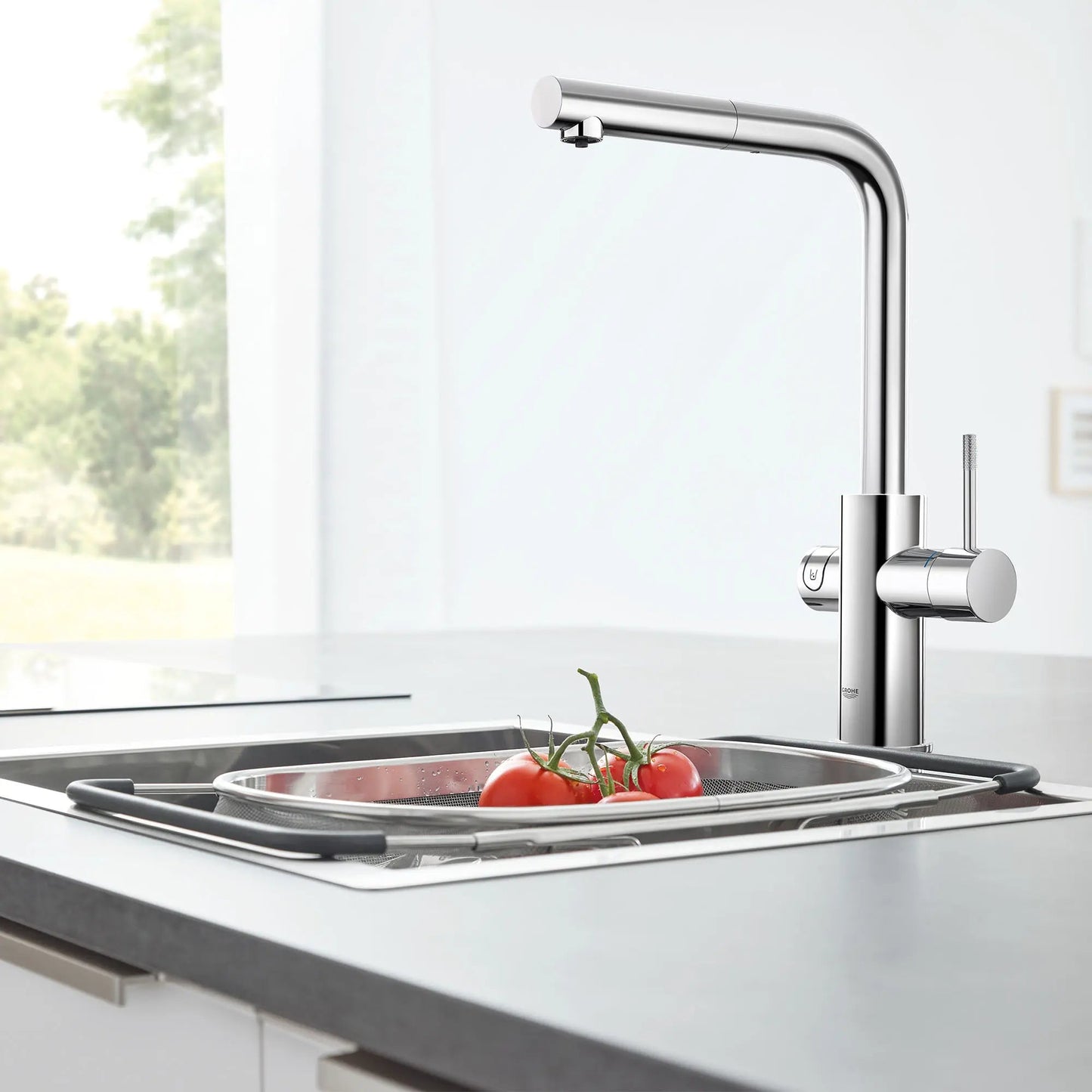 Grohe Blue 1.75 GPM Single Spray Single-Handle StarLight Chrome Pull-Out Kitchen Faucet With Chilled and Sparkling Water
