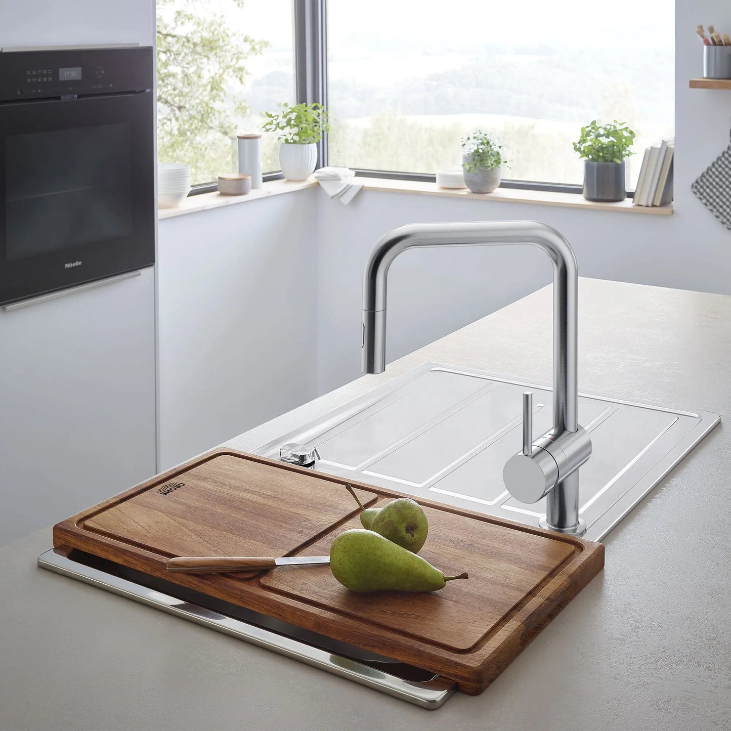 Grohe Minta® 1.75 GPM Dual Spray Single-Handle Pull Down StarLight Chrome Kitchen Faucet