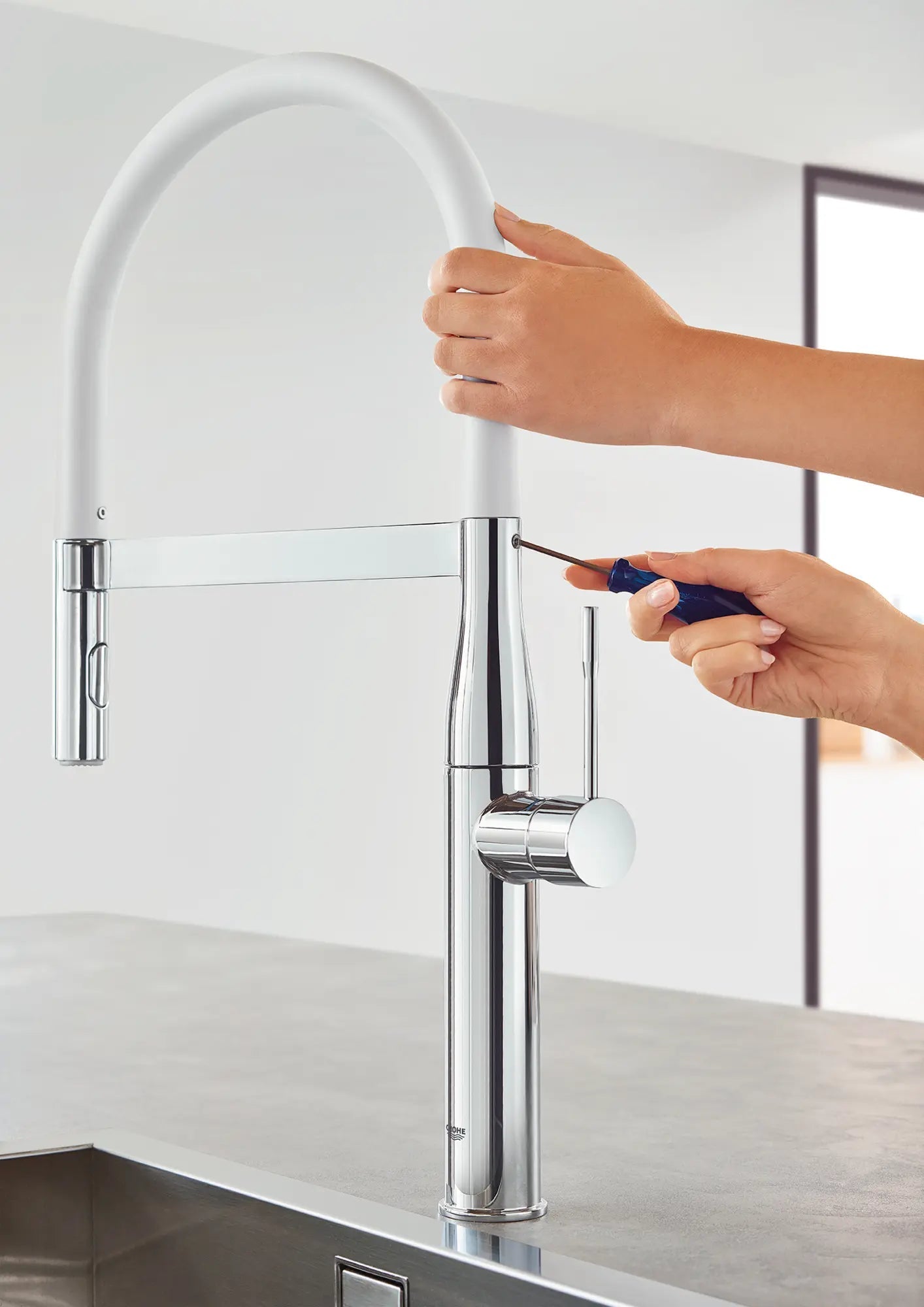 Grohe Essence 1.75 GPM Semi-Pro Dual Spray Single-Handle StarLight Chrome Kitchen Faucet
