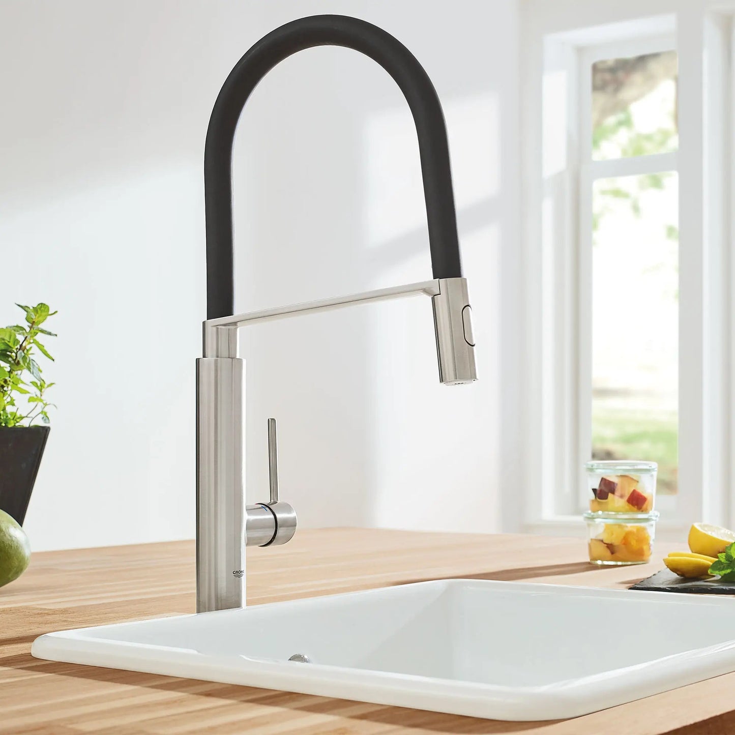 Grohe Concetto 1.75 GPM Semi-Pro Dual Spray Single-Handle SuperSteel Infinity Kitchen Faucet