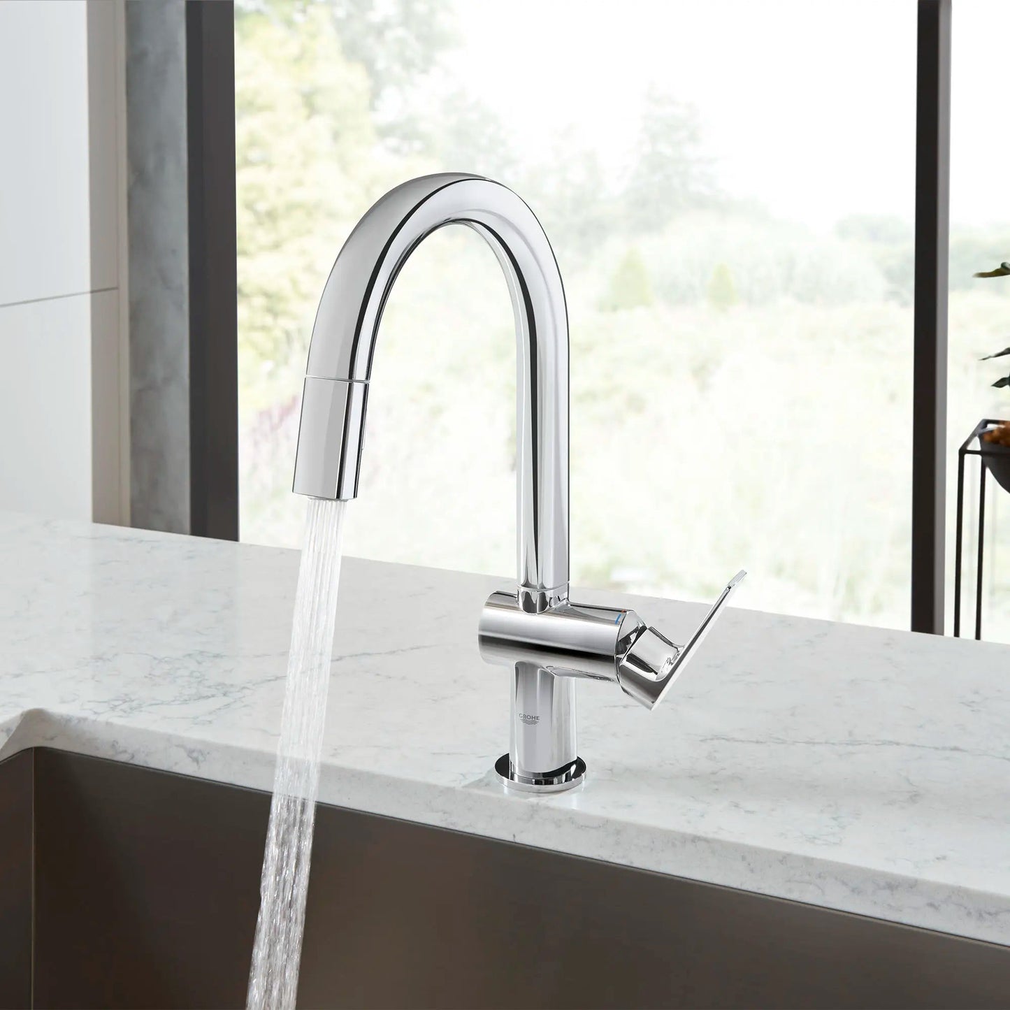 Grohe Defined 1.75 GPM Single-Handle Dual Spray StarLight Chrome Pull Down Bar Faucet