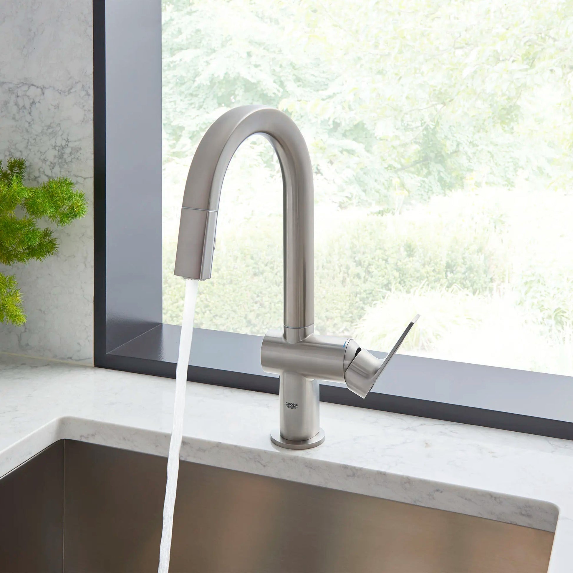 Grohe Defined 1.75 GPM Single-Handle Dual Spray SuperSteel Infinity Pull Down Bar Faucet