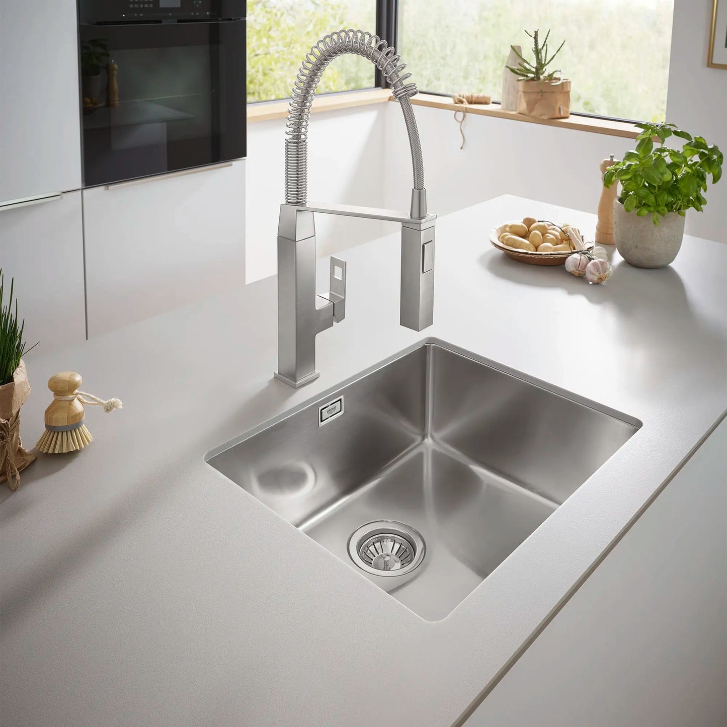 Grohe Eurocube® 1.75 GPM Semi-Pro Dual Spray Single-Handle StarLight Chrome Kitchen Faucet