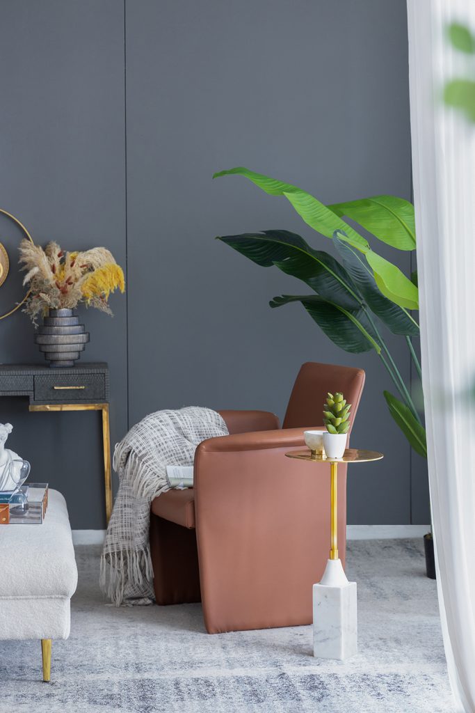 A&B Home 12" x 25" Bundle of 20 Round Gold Tabletop With White Marble Base End Table