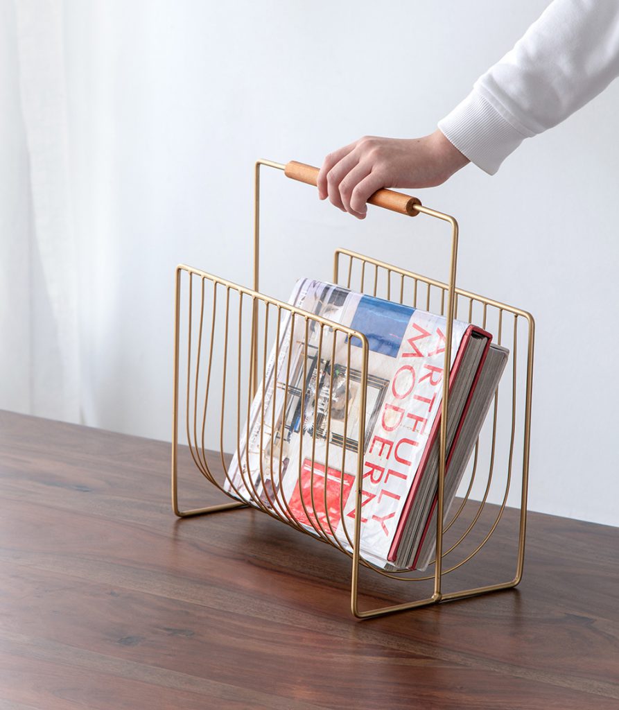 A&B Home 14" x 15" Bundle of 43 U-Shaped Gold Metal Magazine Rack With Wooden Handle