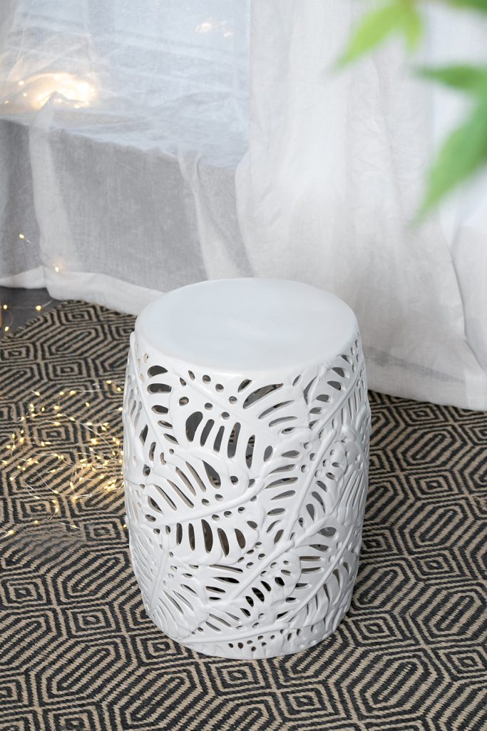 A&B Home 14" x 19" Bundle of 17 Round White Cutout Leaf Pattern Design Pedestal Stool