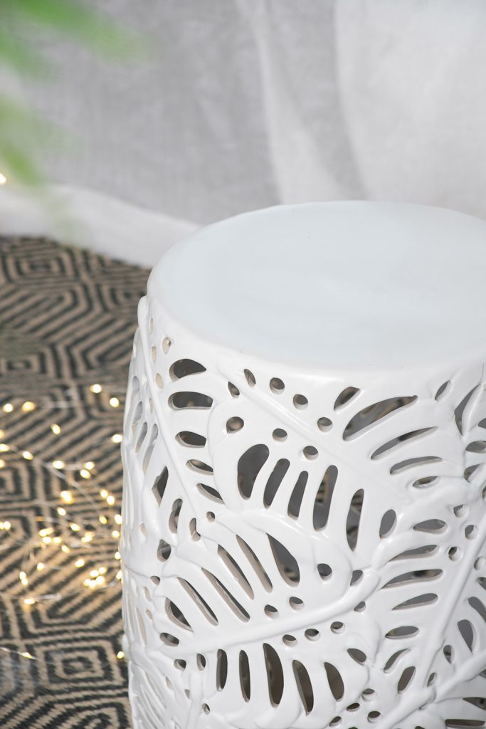 A&B Home 14" x 19" Bundle of 17 Round White Cutout Leaf Pattern Design Pedestal Stool