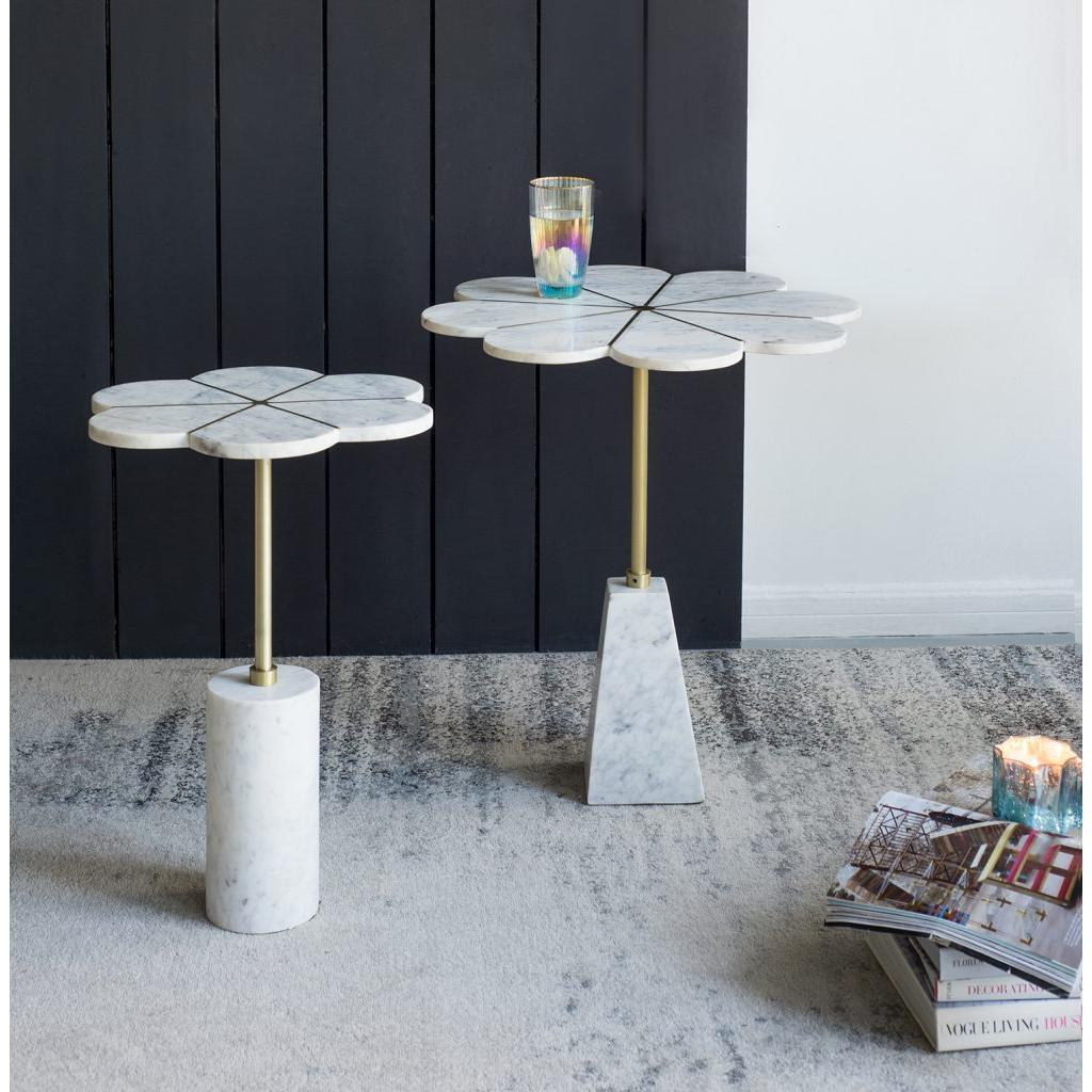 A&B Home 16" x 22" Bundle of 15 Brass Inlay Flower-Shaped Tabletop With White Marble Base