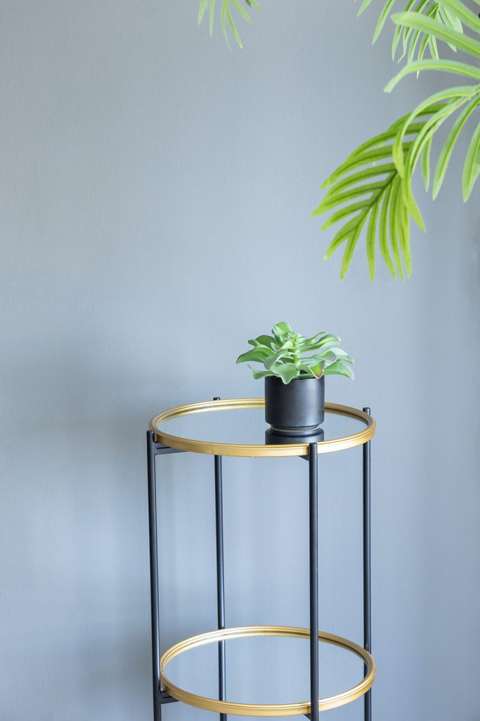 A&B Home 16" x 40" Bundle of 15 Round Gold Rim With Black Legs Three-Tier Shelving