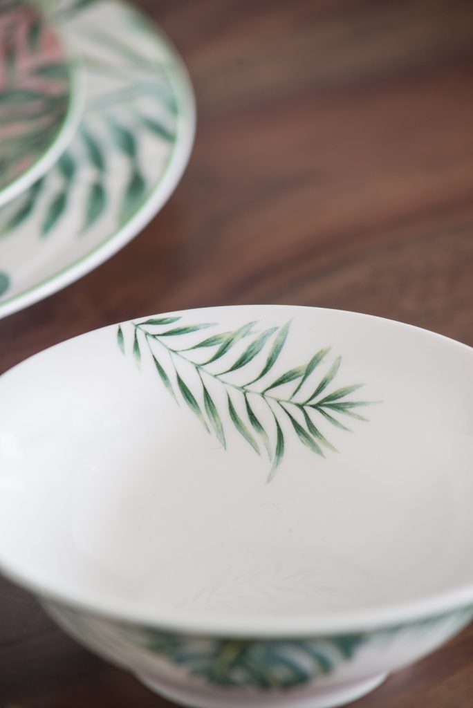 A&B Home 6" Bundle of 49 Set Of Four Round White and Green Botanical Print Cereal Bowls