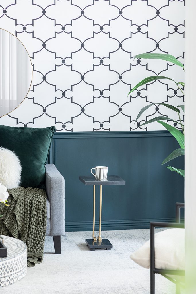 A&B Home Darush 13" x 22" Bundle of 12 C-Shaped Black Marble With Gold Accent Side Table