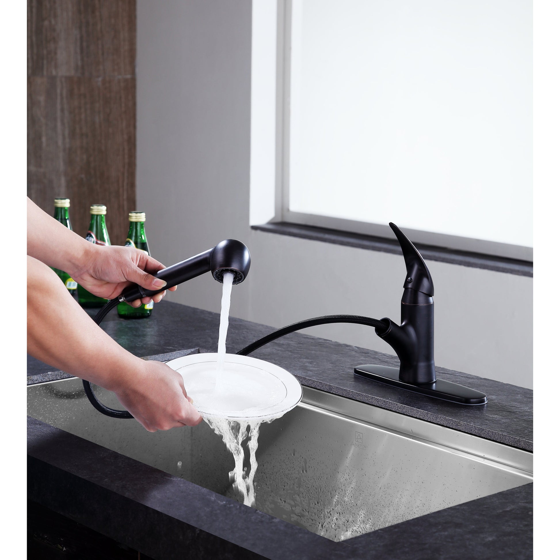 ANZZI Del Acqua Series Single Hole Oil Rubbed Bronze Kitchen Faucet With Euro-Grip Pull Down Sprayer