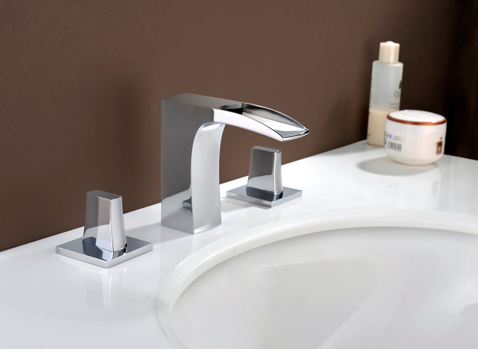 American Imaginations AI-26218 20" White Rectangular Wall Mount Modern Bathroom Vessel Sink Set