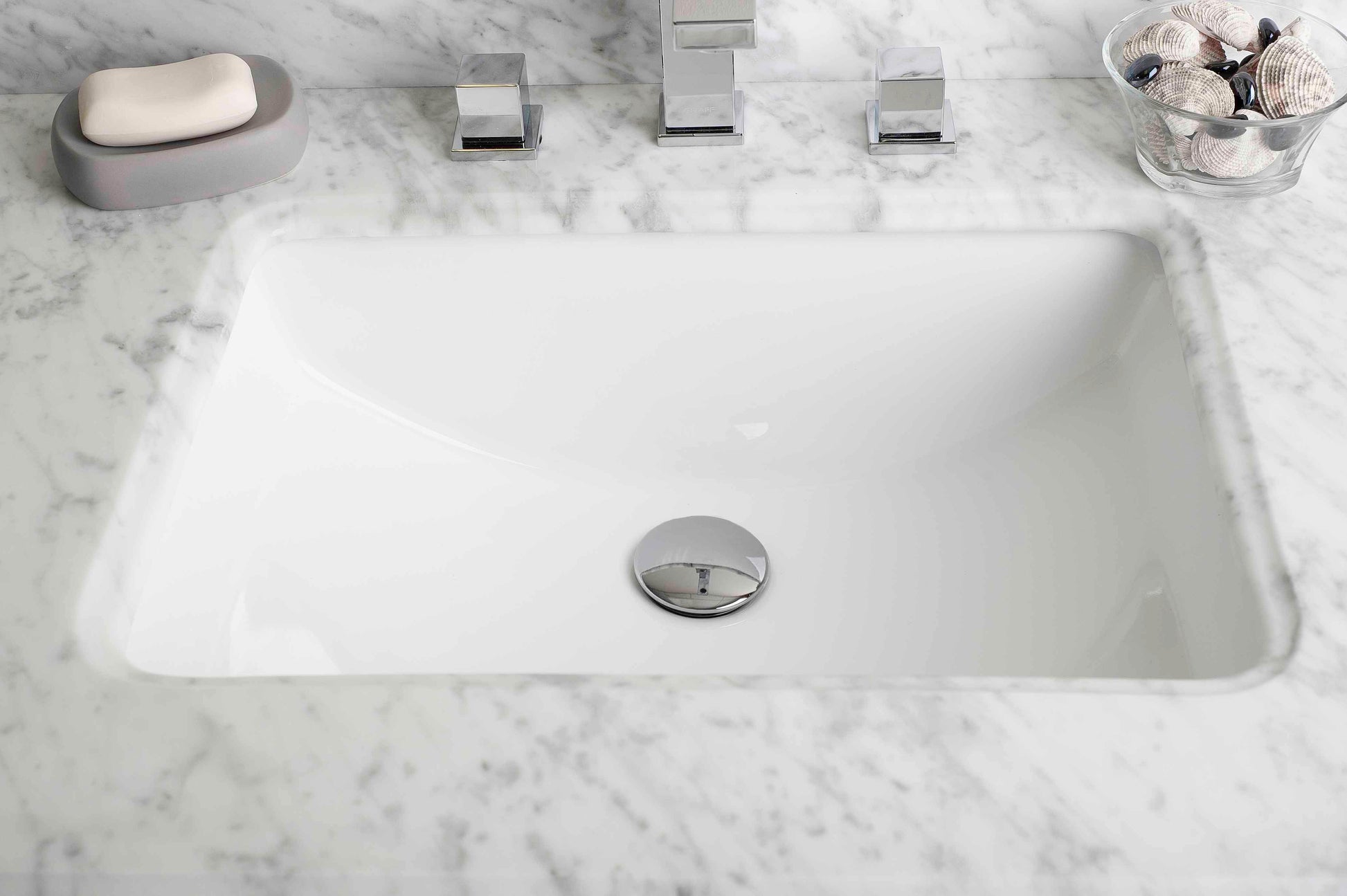American Imaginations AI-26653 21" White Rectangular Undermount Transitional Bathroom Undermount Sink Set