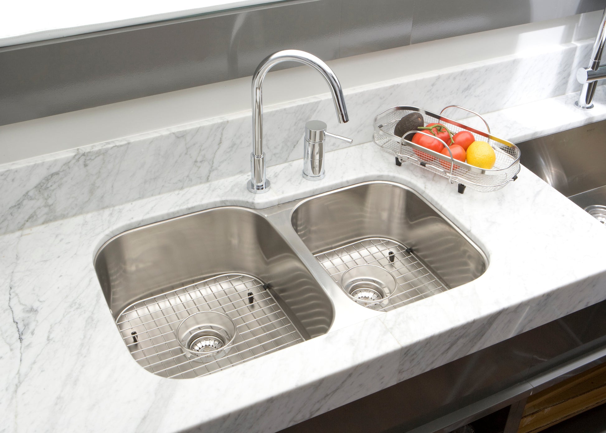 American Imaginations AI-27559 32" Stainless Steel Unique Stainless Steel Modern Kitchen Sink
