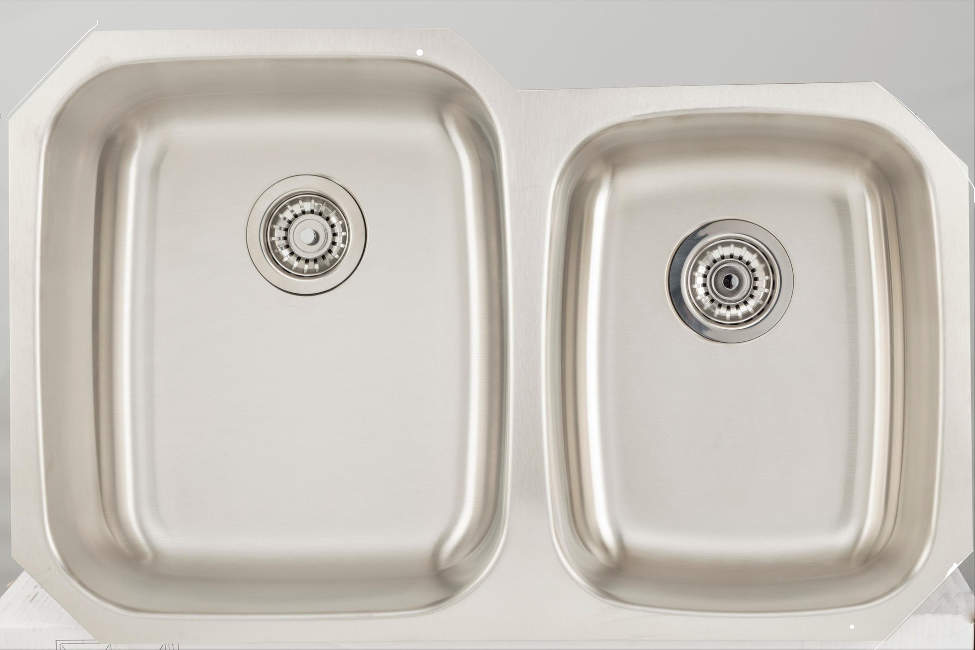 American Imaginations AI-27702 32" Stainless Steel Unique Stainless Steel Modern Kitchen Sink