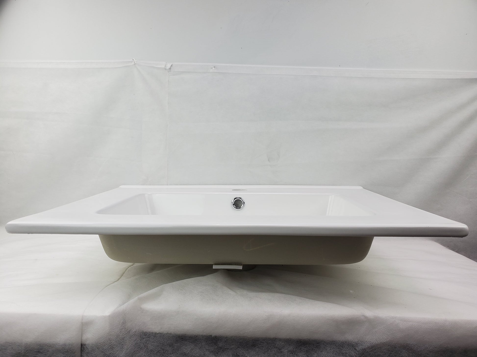 American Imaginations AI-29080 24" White Rectangular Drop In Transitional Ceramic Top