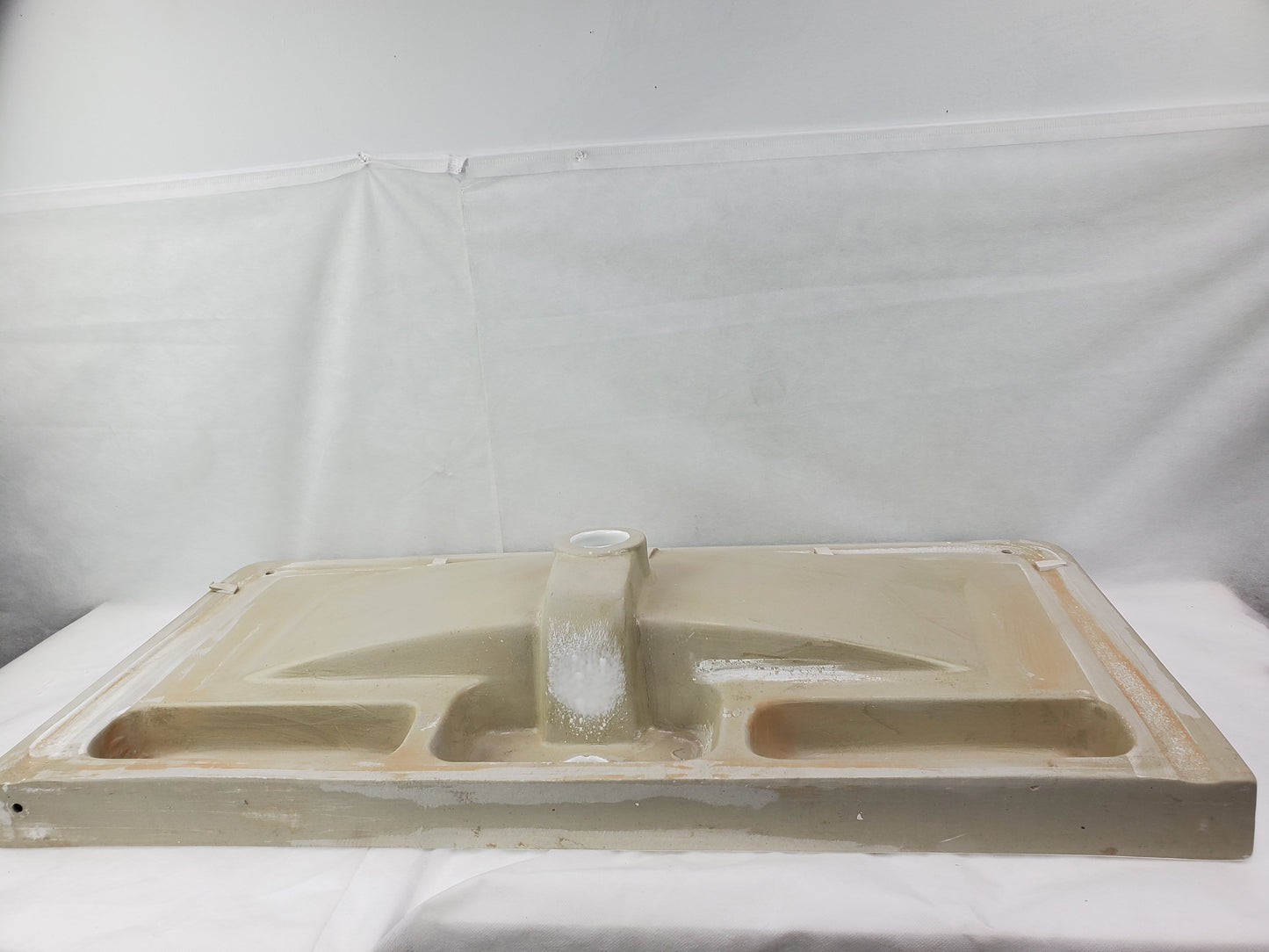American Imaginations AI-29089 32" White Rectangular Above Counter Transitional Ceramic Top