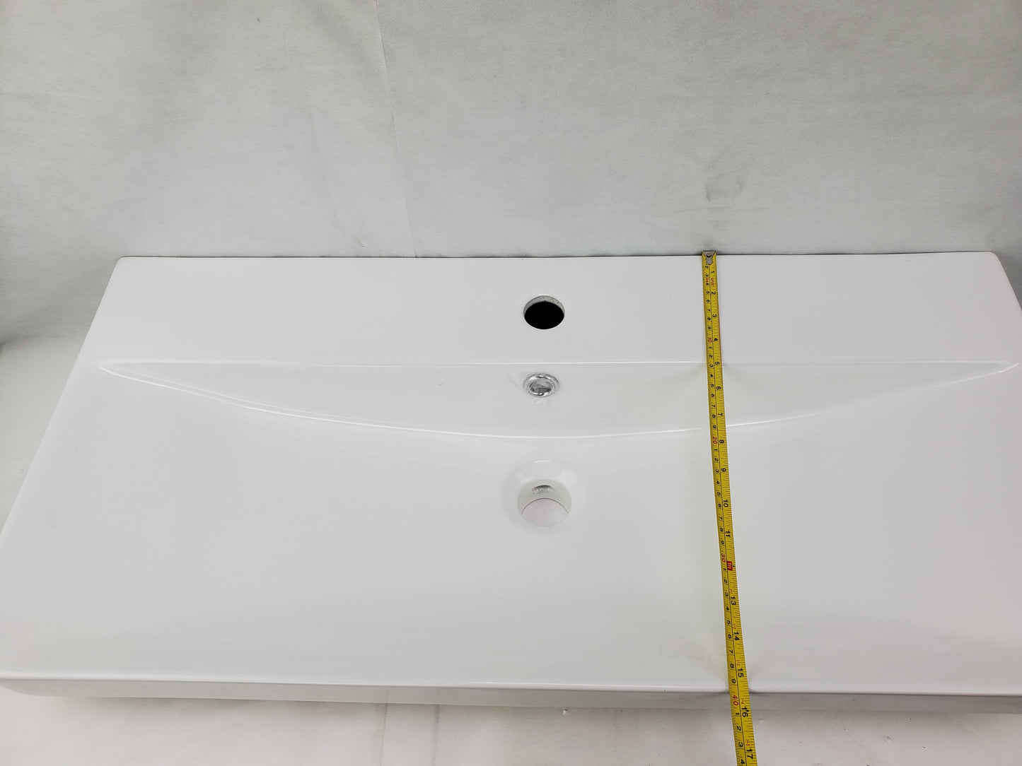American Imaginations AI-29089 32" White Rectangular Above Counter Transitional Ceramic Top