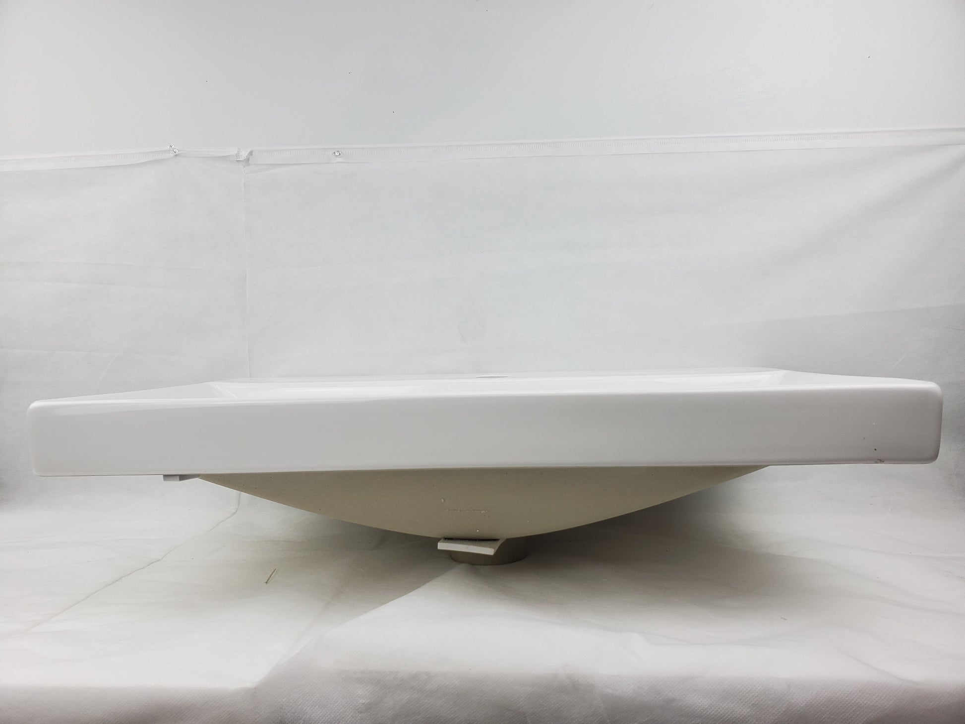 American Imaginations AI-29092 24" White Rectangular Above Counter Transitional Ceramic Top