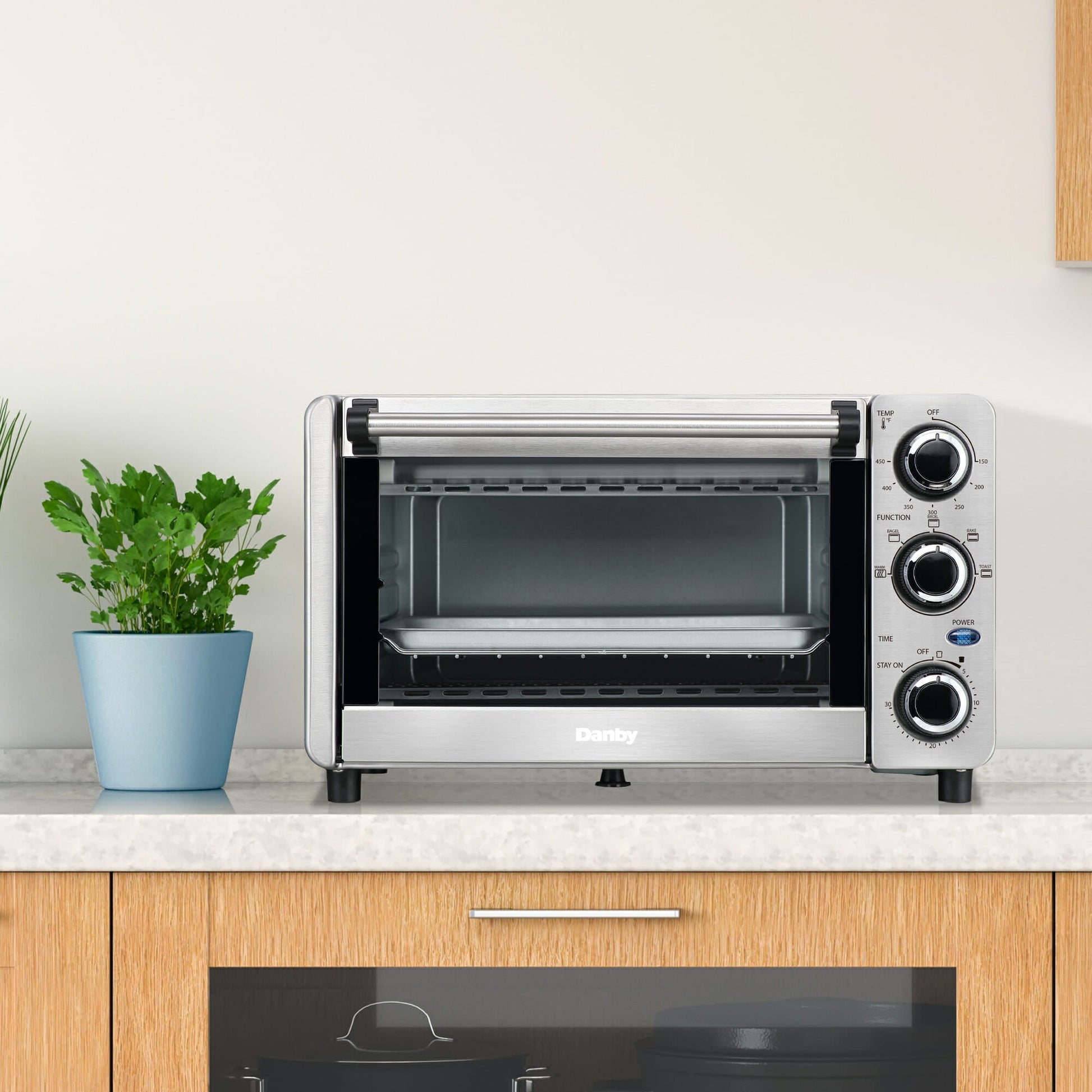 Danby 12L Stainless Steel 4-Slice Countertop Toaster Oven - DBTO0412BBSS