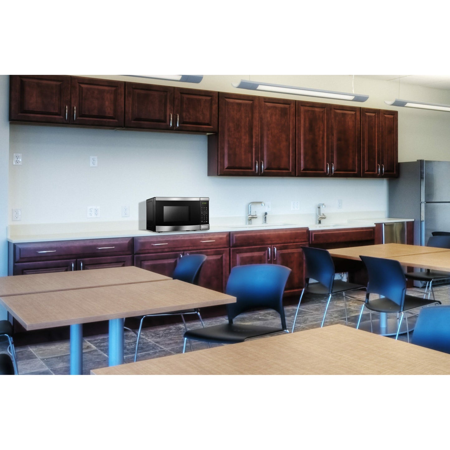 Danby 17" Stainless Steel Countertop Microwave - DBMW0721BBS