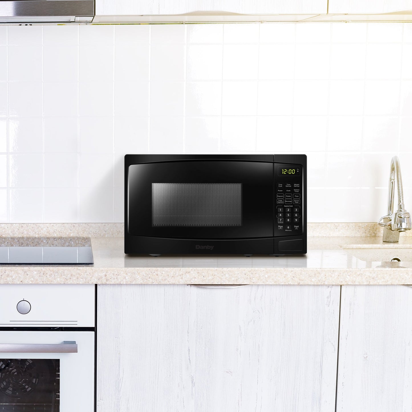 Danby 19" Black Countertop Microwave - DBMW0920BBB