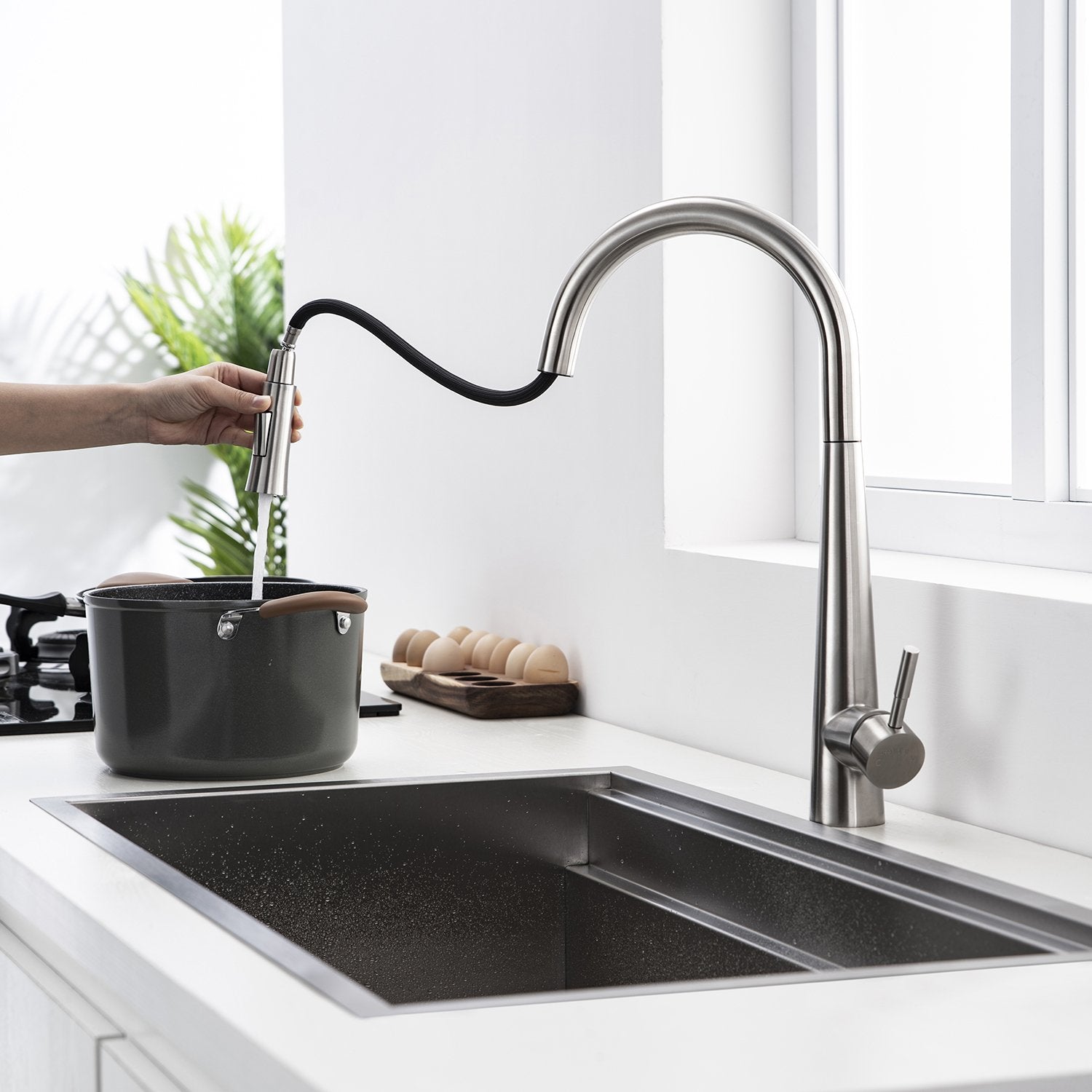 DeerValley Gleam 18" Stain Resistant Stainless Steel Pull Down Kitchen Faucet