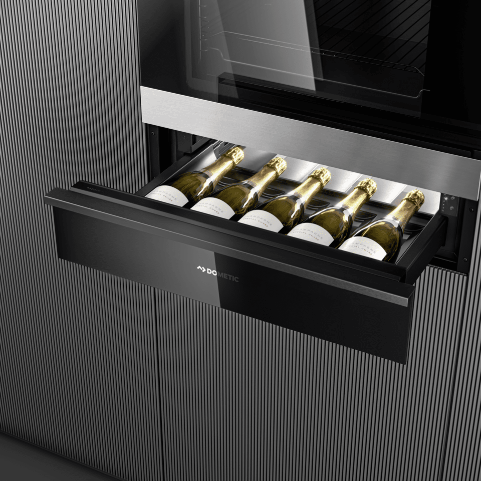 Dometic 5S Panel-Ready Front 5-Bottle DrawBar
