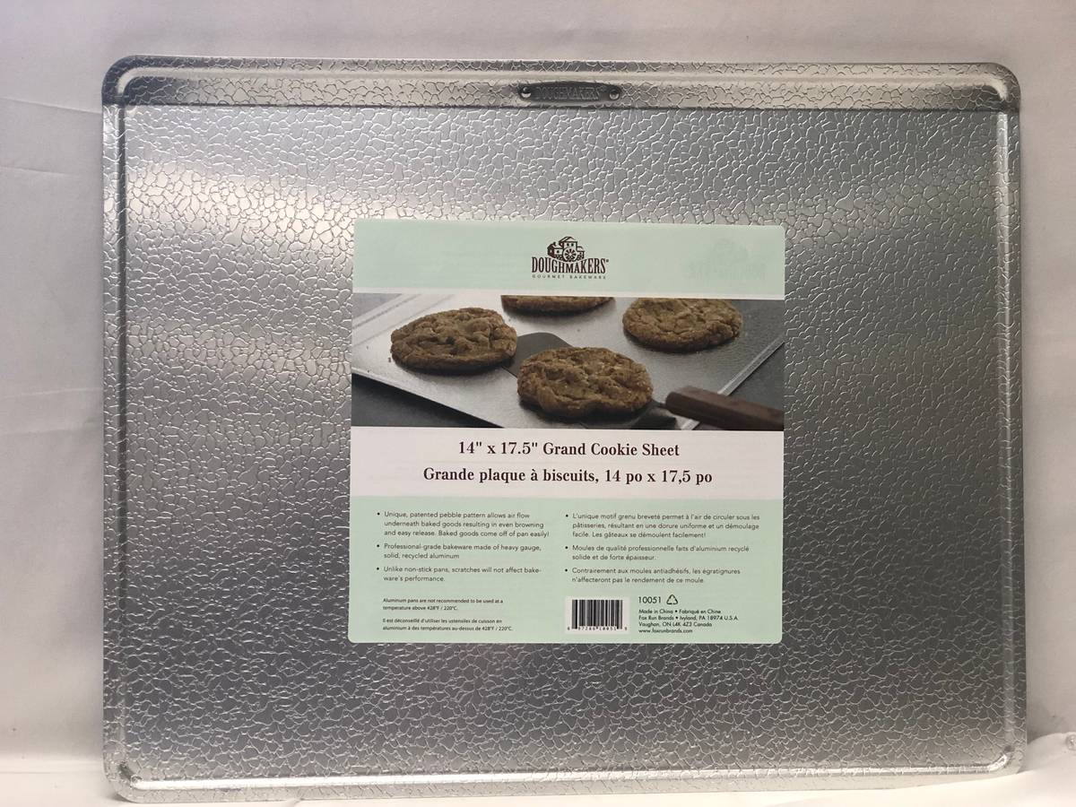 Doughmakers 14 x 17.5 Original Non-stick Pebble Pattern Grand Cookie –  Kitchen Oasis