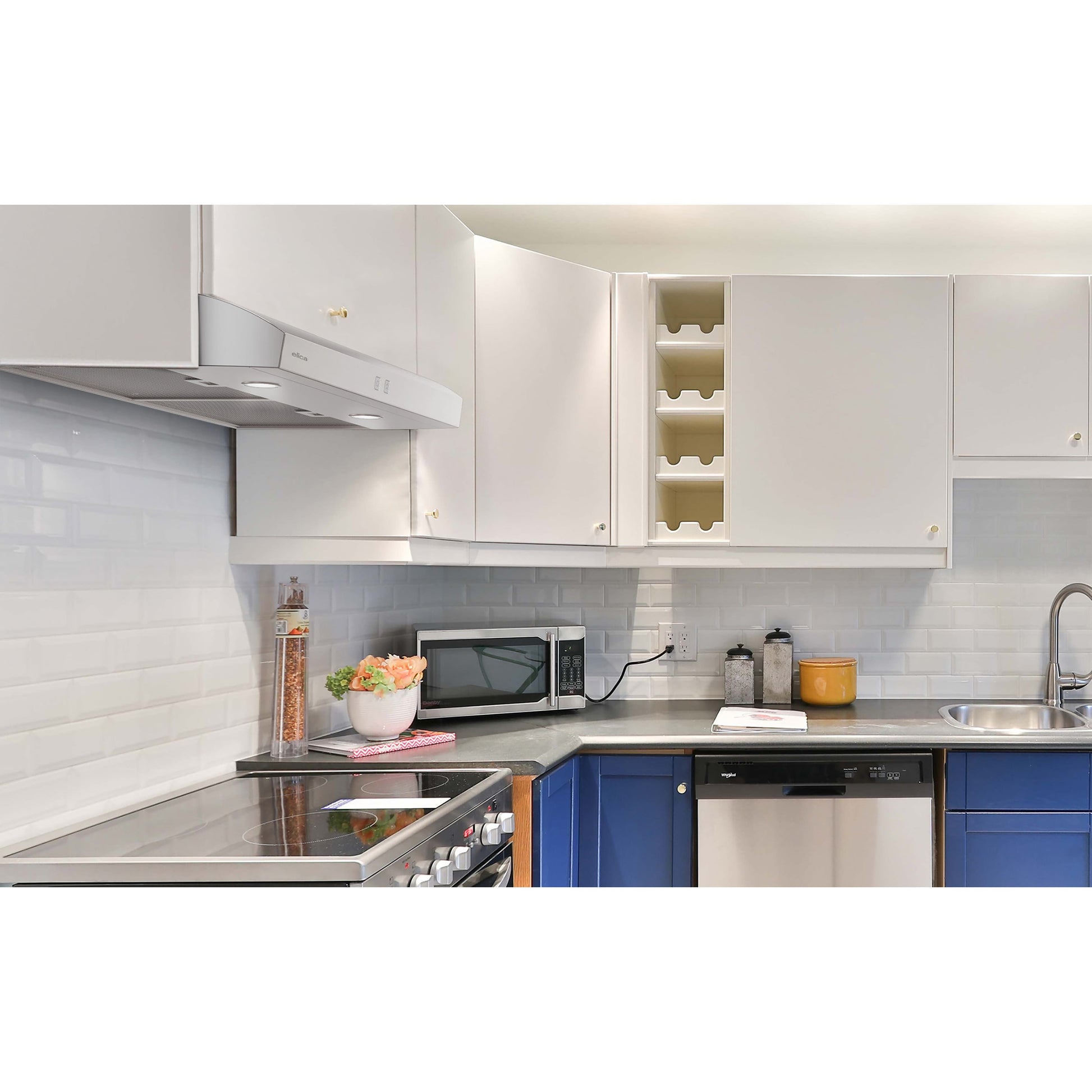 Elica Bellagio 30" Stainless Steel 4-Speed Electric Touch Buttons Ducted Undercabinet Range Hood With Adjustable Color Illuminations & LED Lights