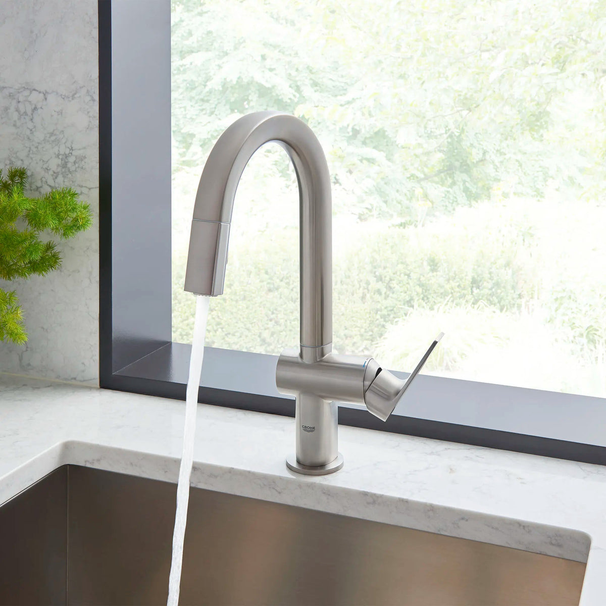 Grohe Defined 1.75 GPM Single-Handle Dual Spray SuperSteel Infinity Pull Down Bar Faucet